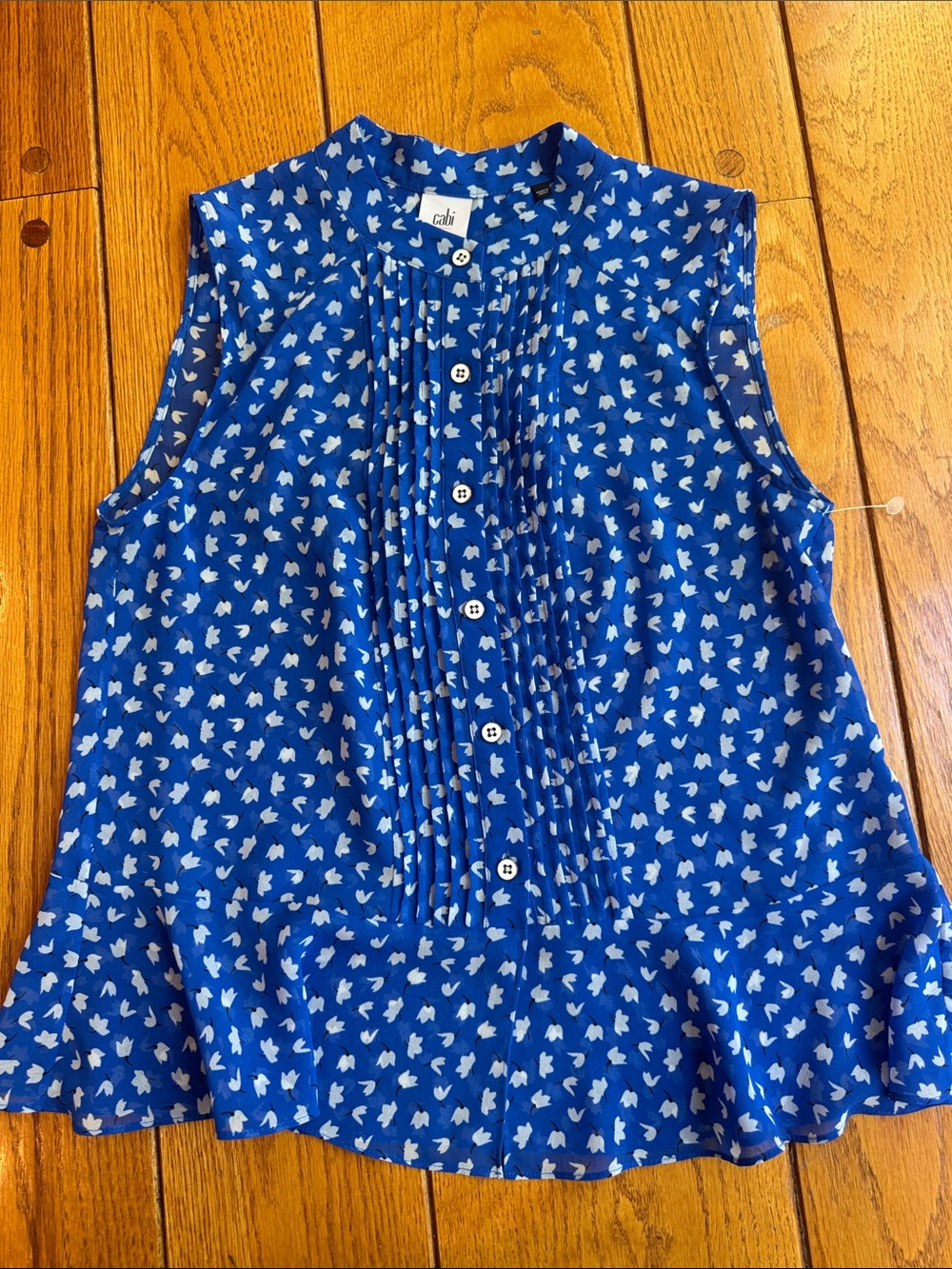 CAbi Royal Blue Sleeveless Pintuck Button-Front Camisole with White Print